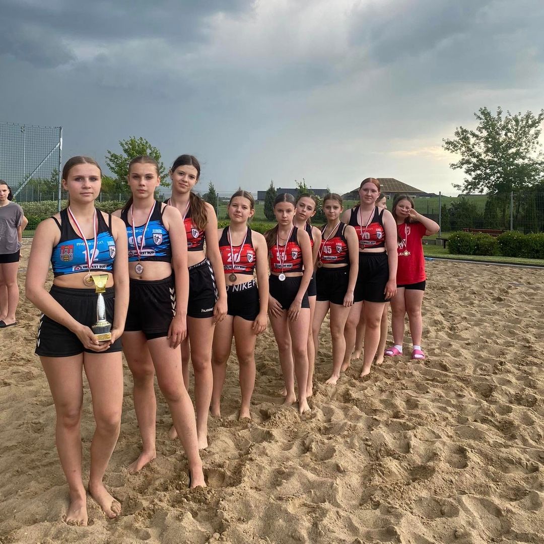 Junak Handball Team Włocławek zdobywa brązowe medale w piłce ręcznej plażowej!