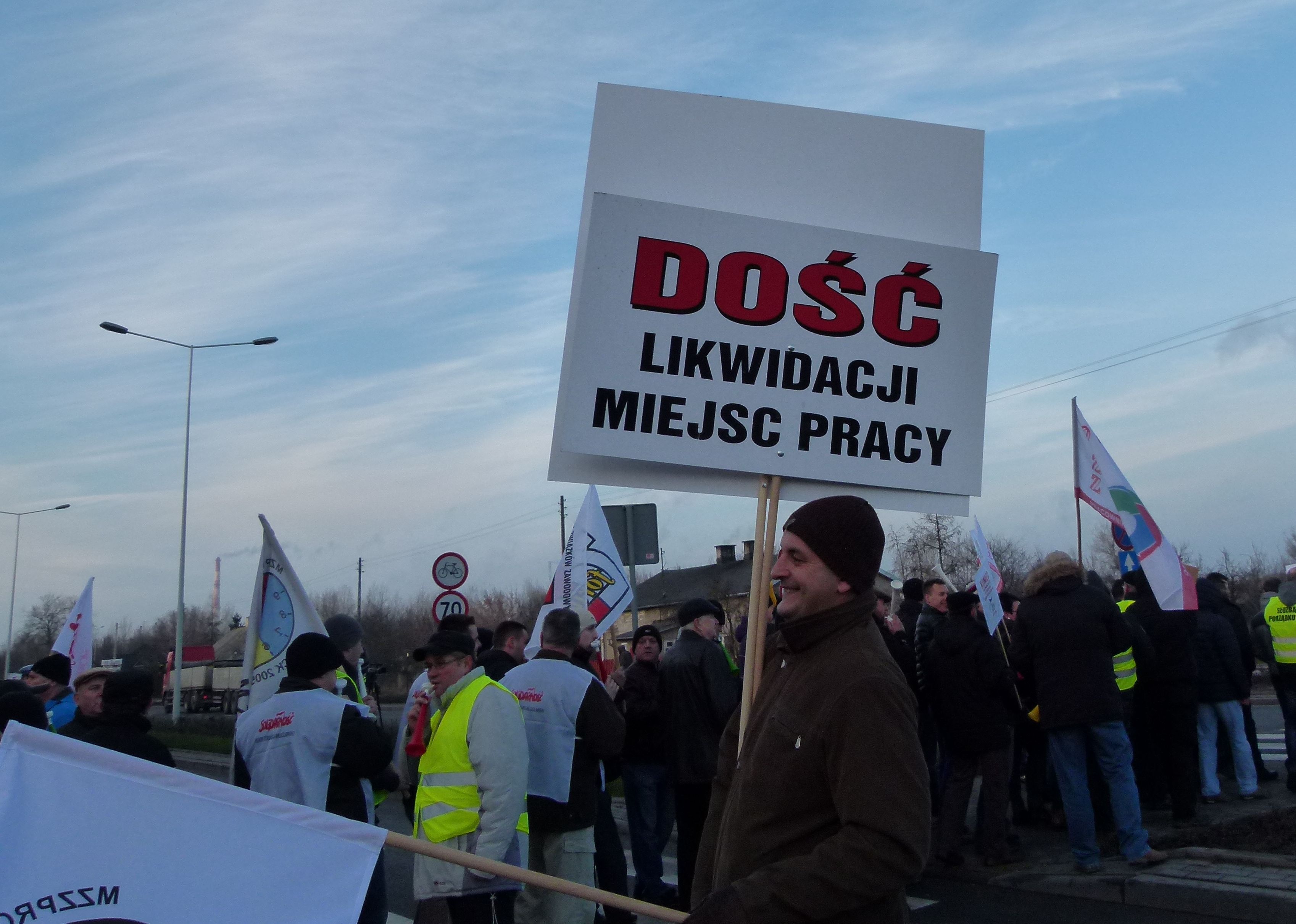 ANWIL zwalnia, związki protestują