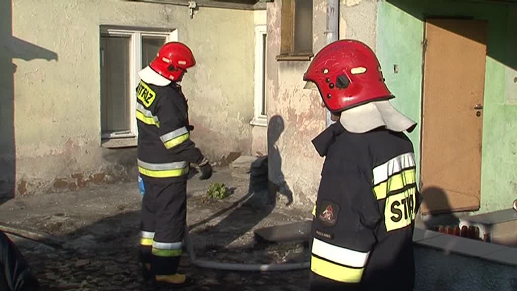 Groźny pożar na zakręcie. Dwie osoby trafiły do szpitala!