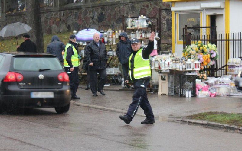 Jeden wypadek, 17 kolizji. Znicz w powiecie lipnowskim!