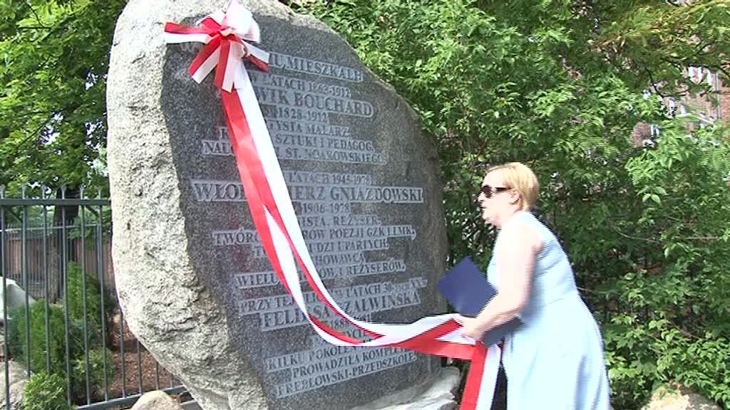 Obelisk przy ul. Wojska Polskiego już jest. Czy będzie też skwer im. Ludwika Boucharda przed teatrem?