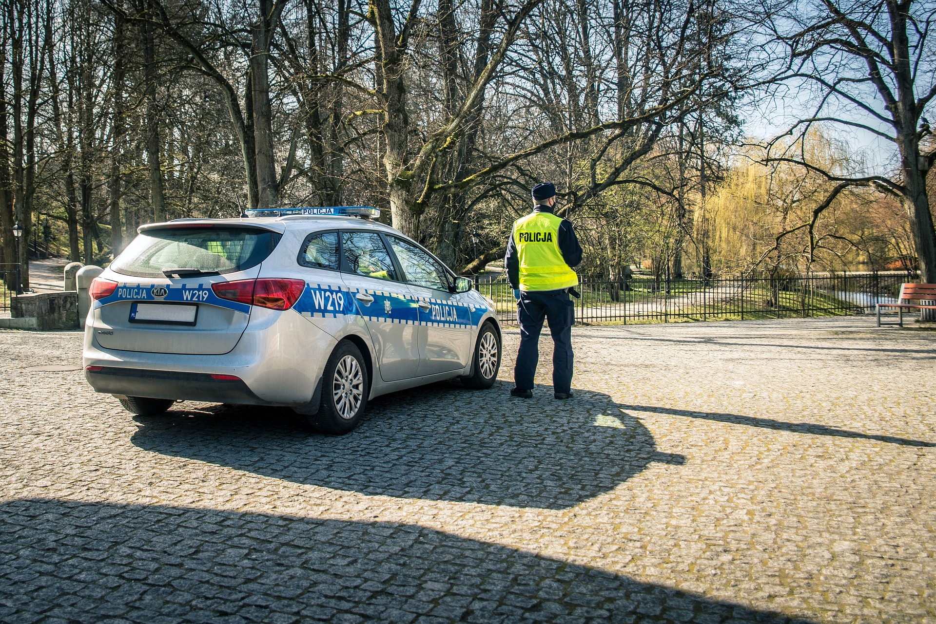 Długi weekend trwa: pijani kierowcy i cykliści