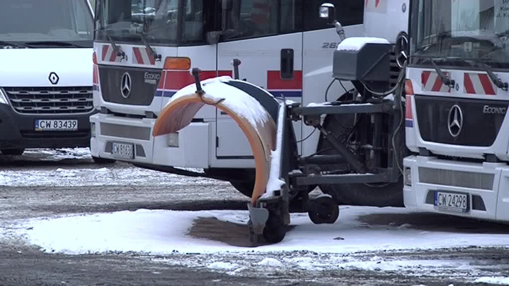 Saniko Włocławka nie odśnieża, ale robi to w okolicznych gminach – zobacz video