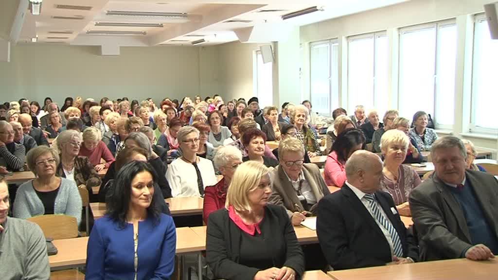 Tłumy słuchaczy na inauguracji Medycznego Uniwersytetu Trzeciego Wieku!