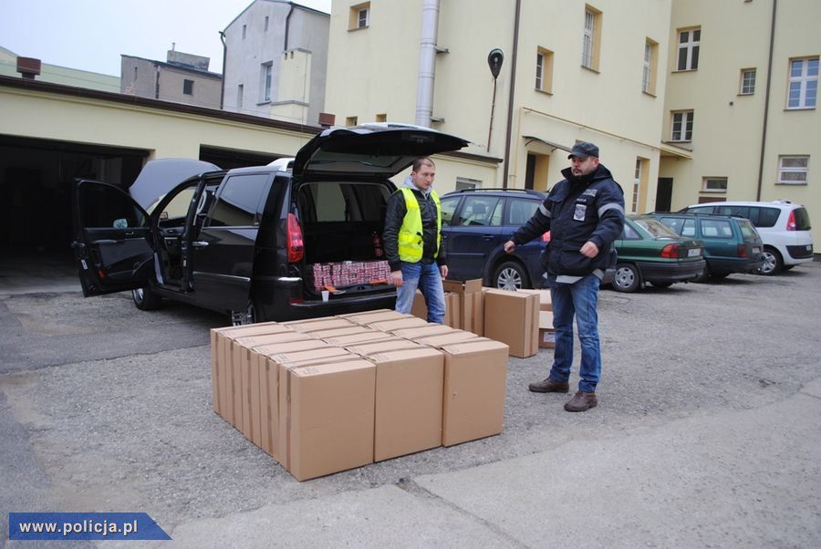 Włocławianin wśród podejrzanych o nielegalny handel papierosami